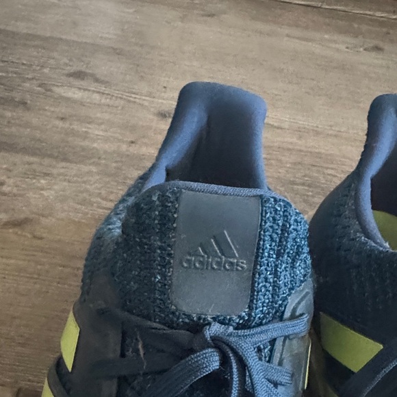 Adidas ultra boost Navy and Neon Yellow Running Shoes - Picture 3 of 5